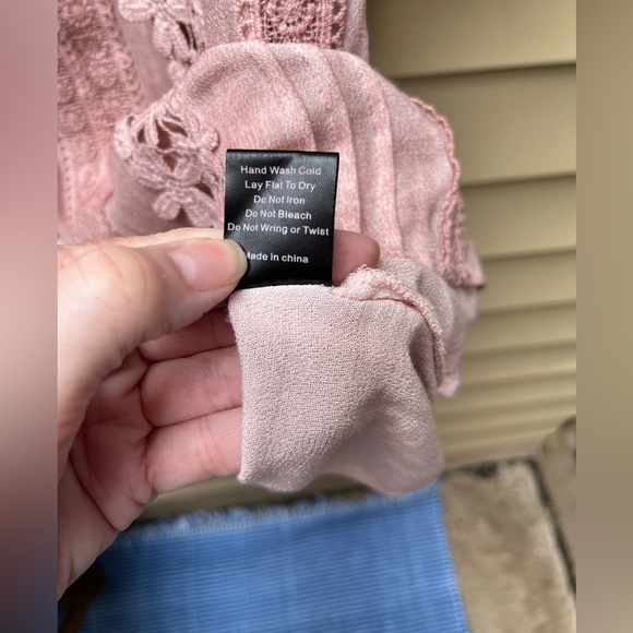 POL Pink Distressed Lace Top, size L - Picture 6 of 7